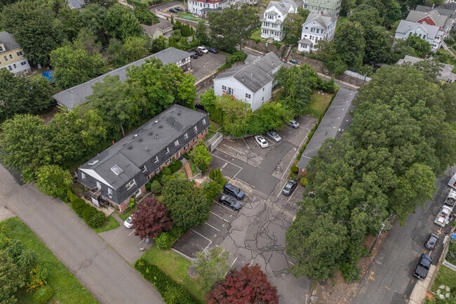 Building Photo - 534-548 Wilson St