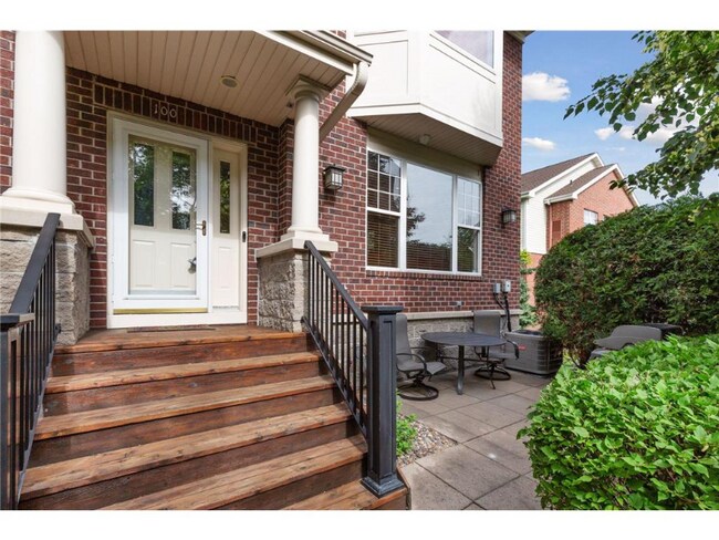 Building Photo - 1510 Zarthan Ave S