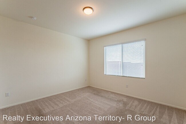 Building Photo - 7562 S Circulo Rio Blanco