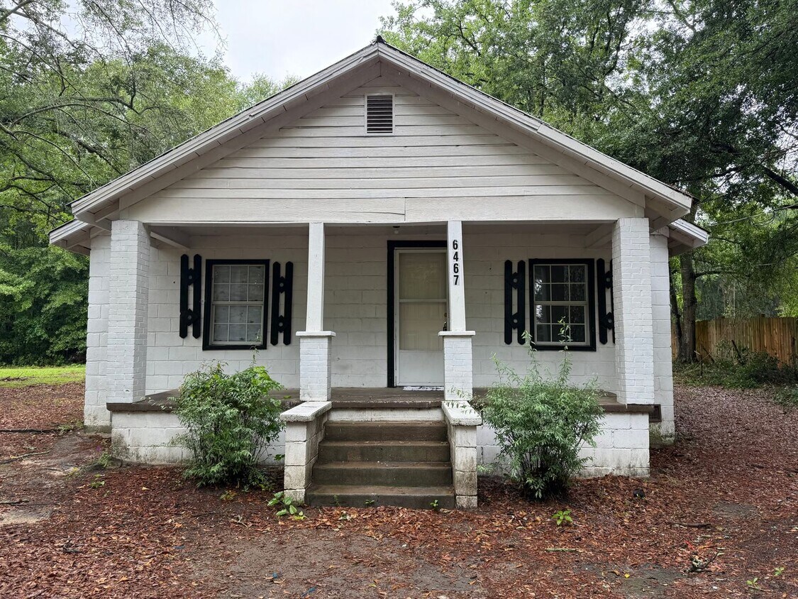 Foto principal - Two Bedroom Home for Rent