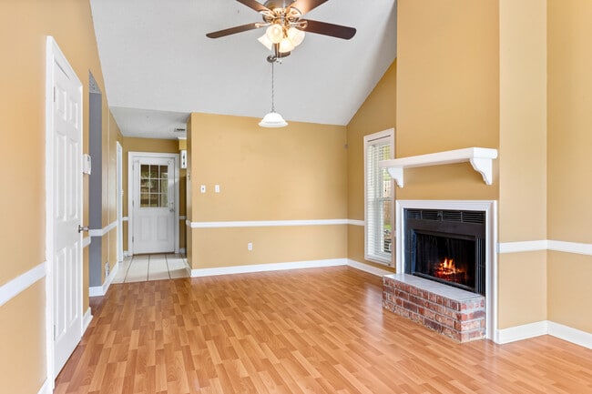 Foto del edificio - 14453 Beau Jon Ave