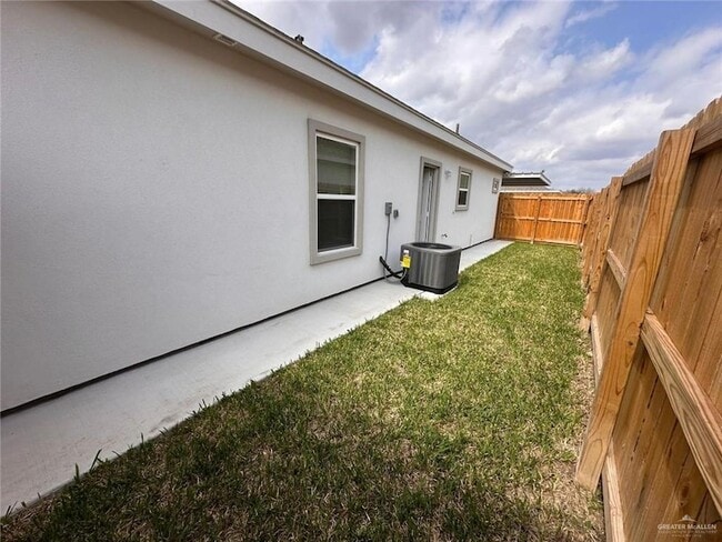 Building Photo - 1309 W Sucre Dr