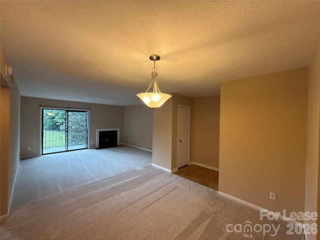 Building Photo - 2800 Heathstead Place