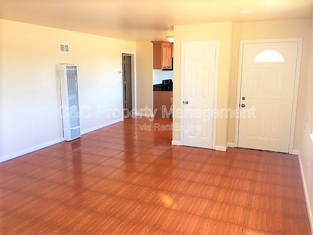 Building Photo - 1932 Lincoln St