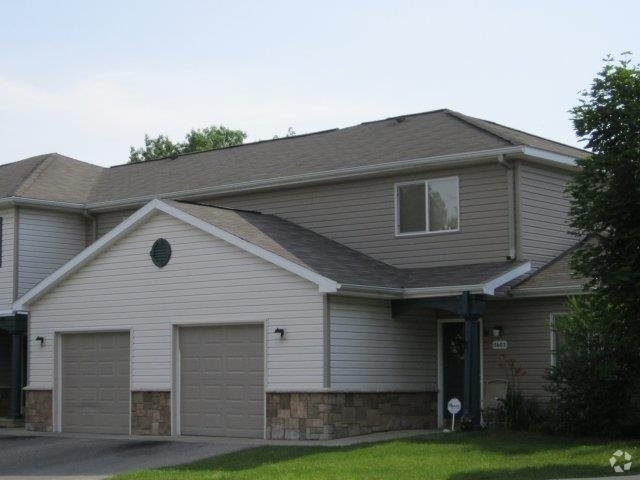 Building Photo - Rosewood Manor Townhomes