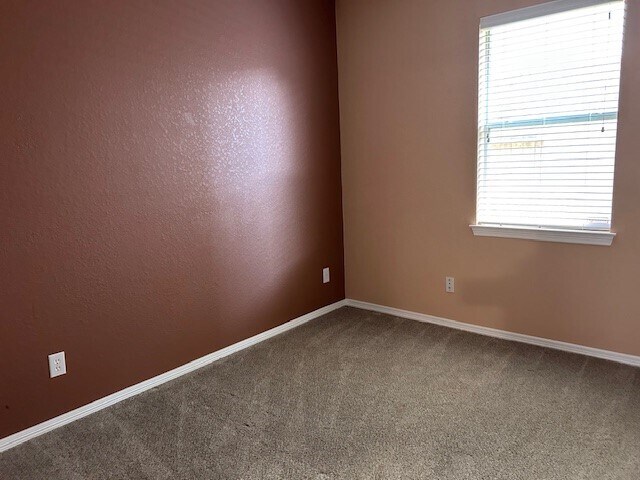 Foto del edificio - 431 Drake Ln