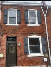 Building Photo - 19 St Leo St