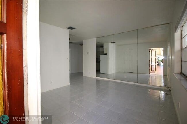 Building Photo - 4649 Bougainvilla Dr