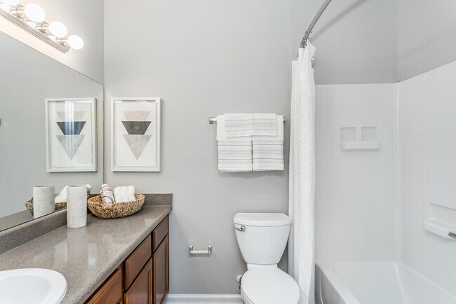 Foto del edificio - Legacy North Pointe Apartments