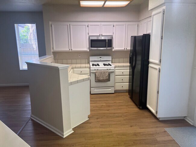 Cocina - 2809 Mallorca Ln