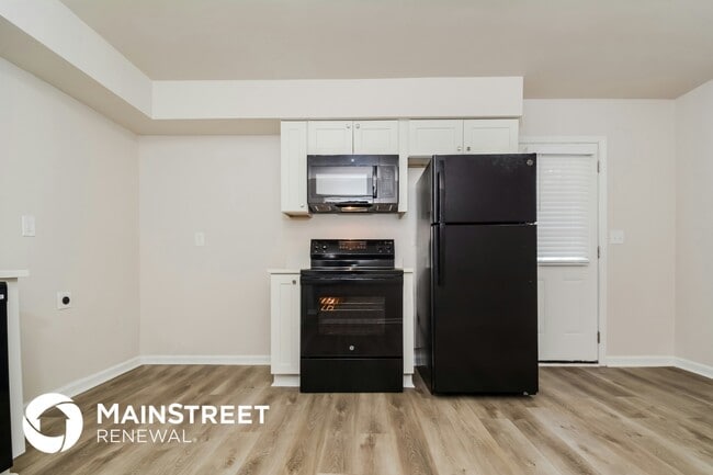 Building Photo - 213 Torain St