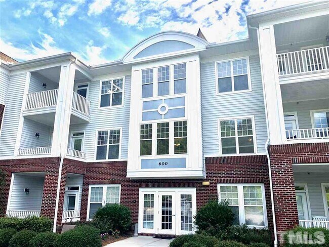 Building Photo - 624 Eyam Hall Ln
