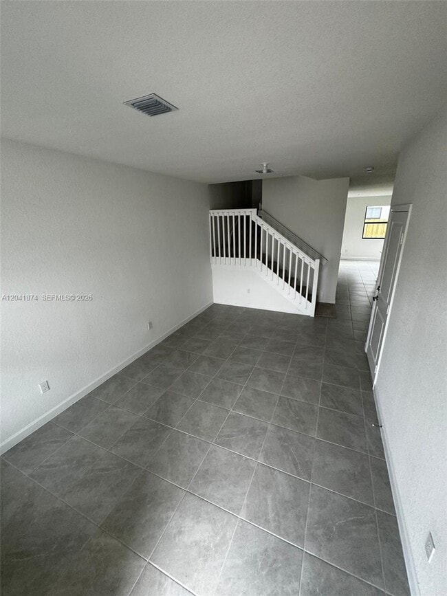 Building Photo - 285 SW 159th Ln