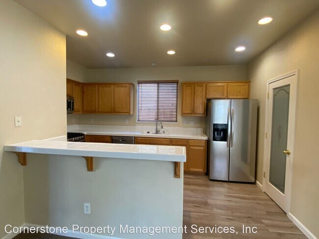 Foto del edificio - 4 br, 3 bath House - 549 Aviator Circle