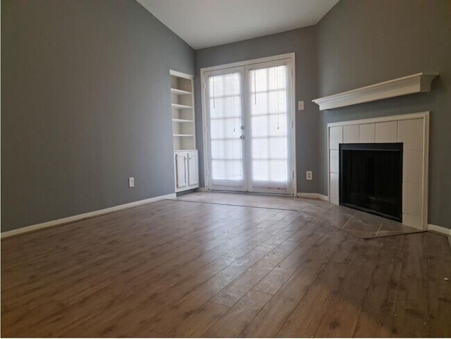 Building Photo - 14600 Fonmeadow Dr