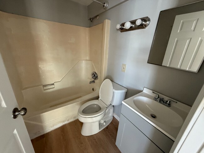 Foto del edificio - 190 Ashworth Ave