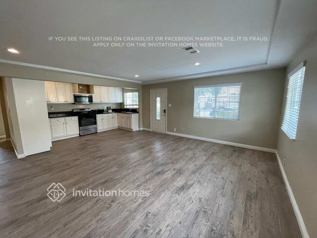 Foto del edificio - 3924 W 104th St