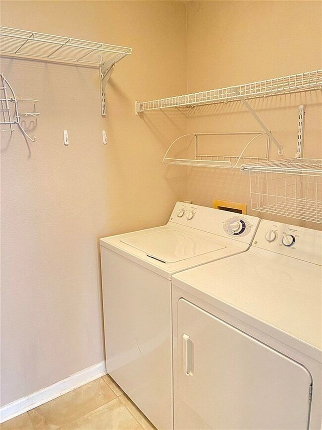 Building Photo - 2801 Chancellorsville Dr Tallahassee, FL 3...