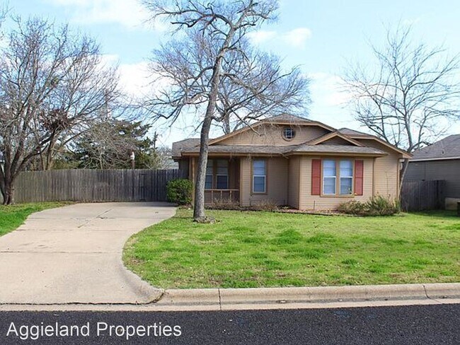 Foto del edificio - 3 br, 1.5 bath House - 3206 Chapel Ct