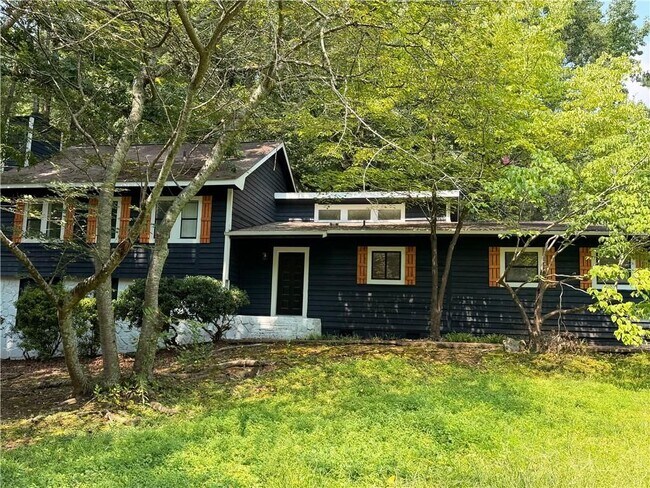 Building Photo - 3315 Canterbury Trail