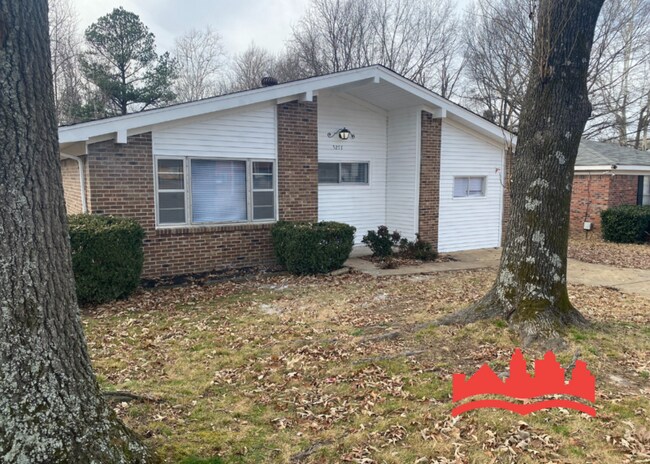 Building Photo - 5277 Sunray Dr