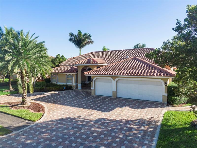 Foto principal - 5249 NW 109th Ln