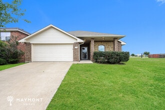 Building Photo - 1209 Vicksburg Dr