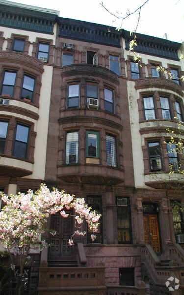 Foto del edificio - 126 W 80th St