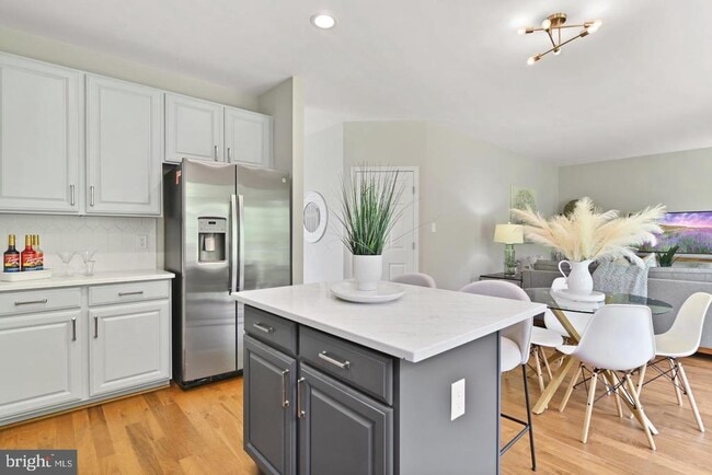 Foto del edificio - 20 Puller Pl