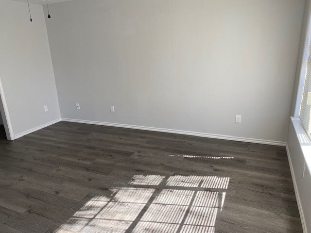 Building Photo - 309 S Avenue C