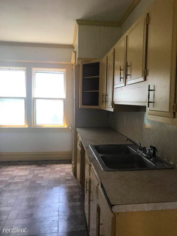 Building Photo - 5 br, 2 bath House - 234 falconer st