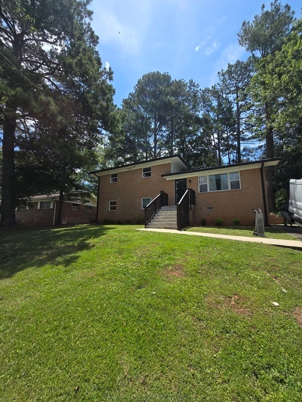 Building Photo - 2138 Kilarney Rd
