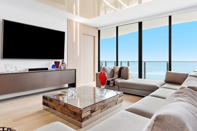 Foto del edificio - 900 N Ocean Blvd