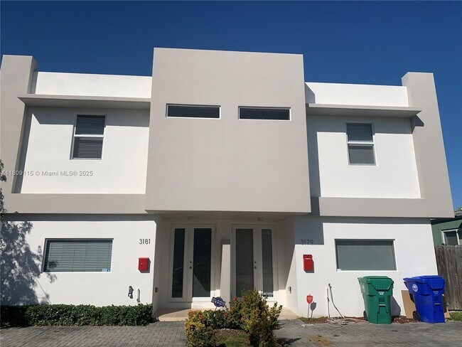 Foto del edificio - 3181 SW 24th St
