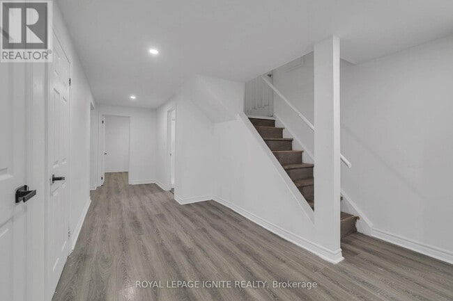 Building Photo - 117 Cabot St