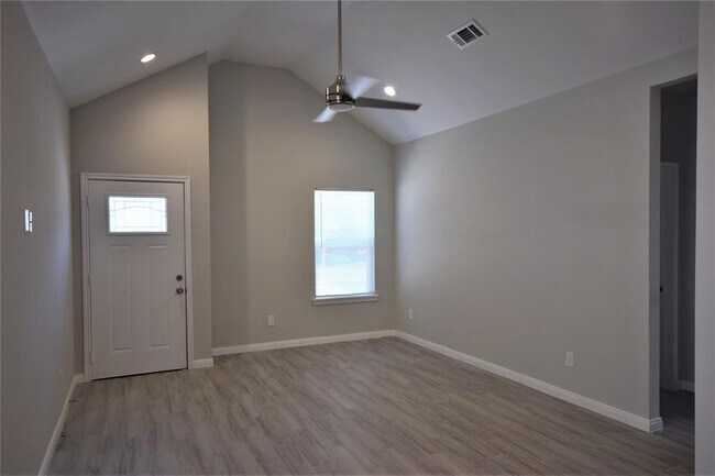 Building Photo - 830 OMEARA-