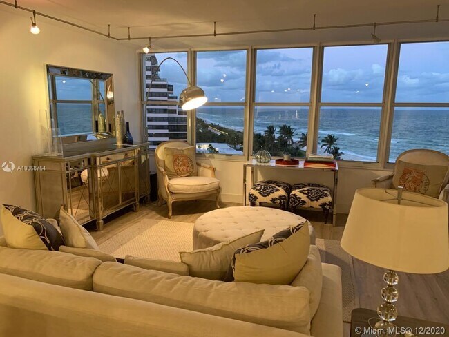 Foto del edificio - 5151 Collins Ave