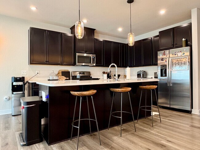 Foto del edificio - Stunning Townhome in the Heart of Chesapeake