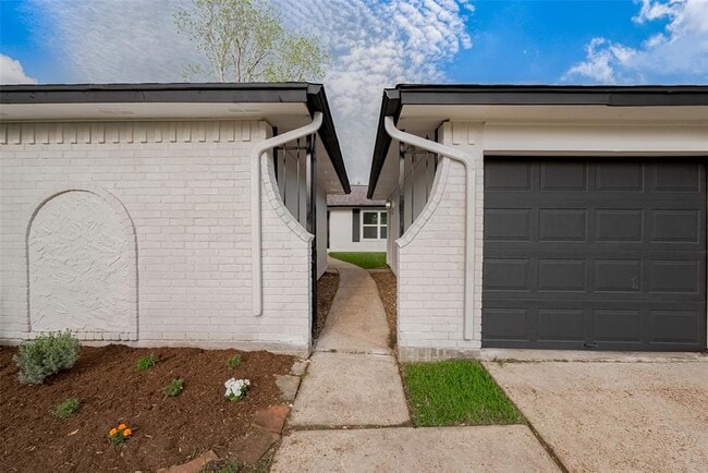 Building Photo - 23319 Pennsgrove Rd