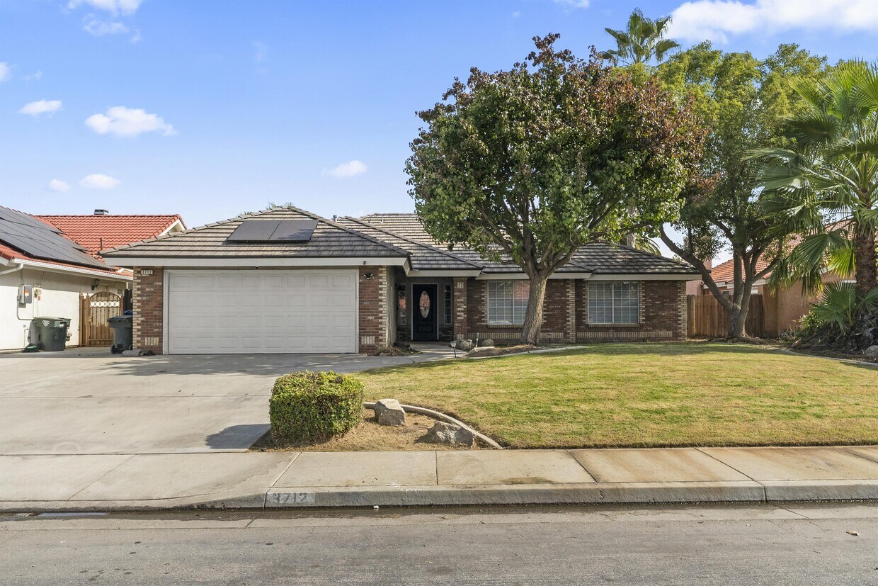 3712 Quicksilver Dr, Bakersfield, CA 93312 House Rental in