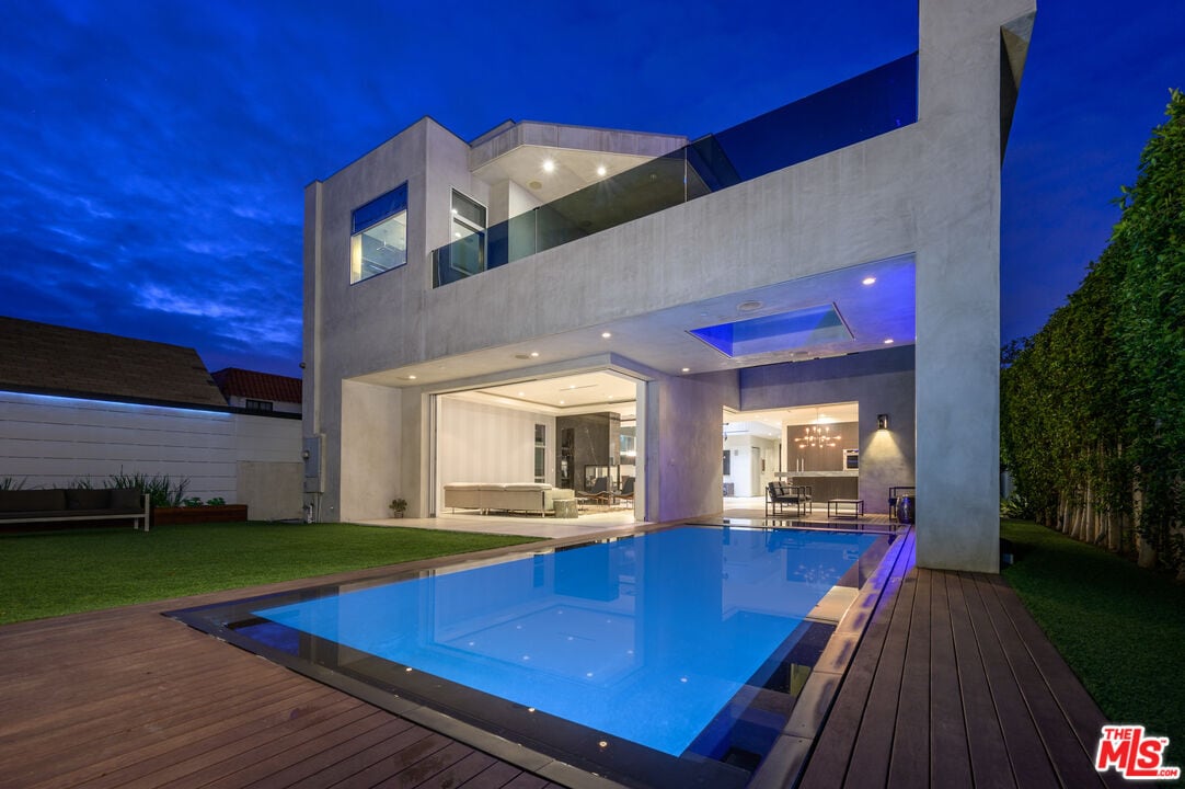 Foto principal - 6660 Colgate Ave