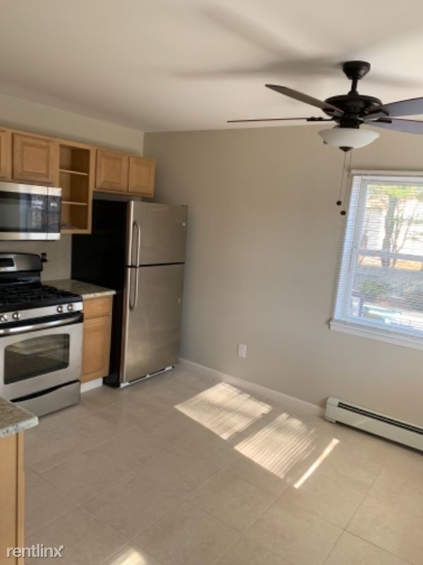 Building Photo - 1 br, 1 bath Apartment - 8 Valiant Ct