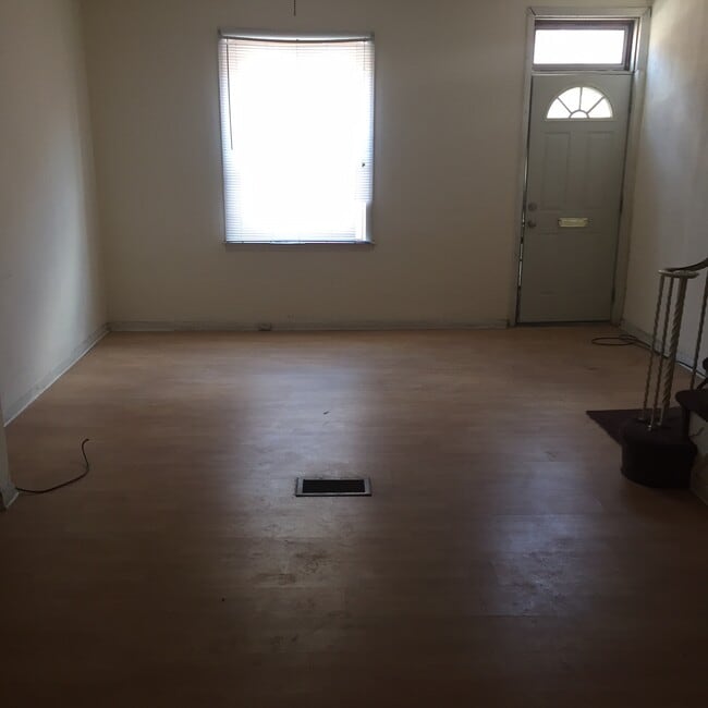 Photo - 4546 N Mole St Townhome