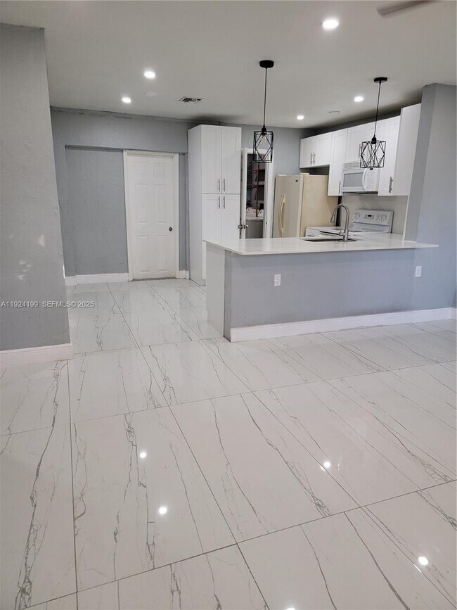 Foto del edificio - 1710 SW 70th Way