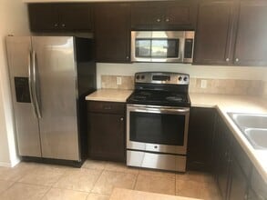 Building Photo - 5653 Saxon Way