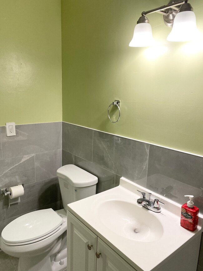 Foto del edificio - 7020 Cottage Ave