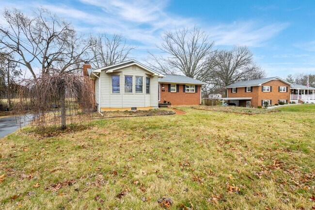 Foto del edificio - 3 Bedroom / 2.5 Bath Home ? Johnson City, TN