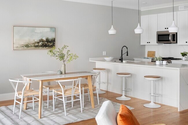 Building Photo - 31 Boardman St