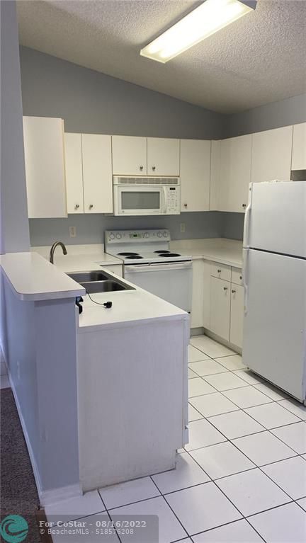 Foto del edificio - 5640 NW 61st St