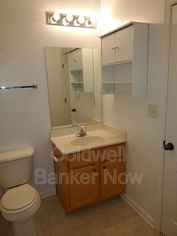 Foto del edificio - 522 Knolls Dr